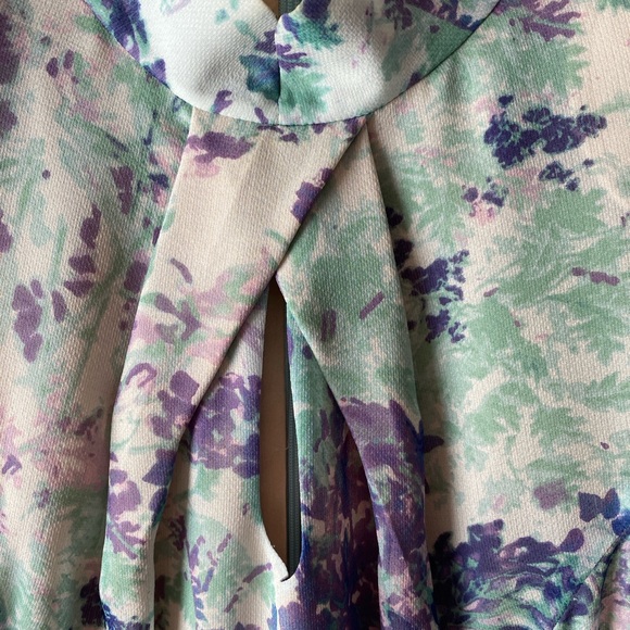 SHANGHAI TANG Green/Purple Floral 100% Silk Crepe Mini Sheath Dress SZ 8 - Picture 6 of 13